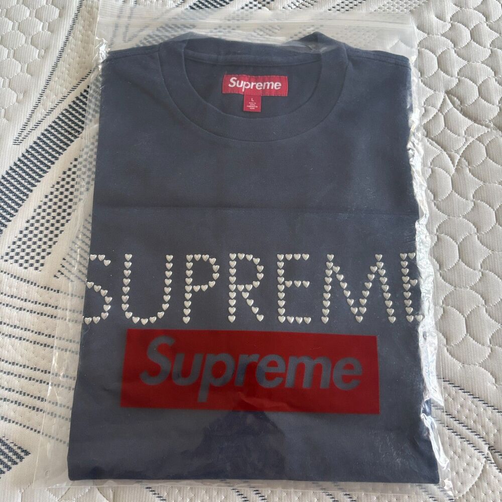 NIP Supreme Hearts Studded S/S Top Navy Large FW26 Box Logo Sticker
